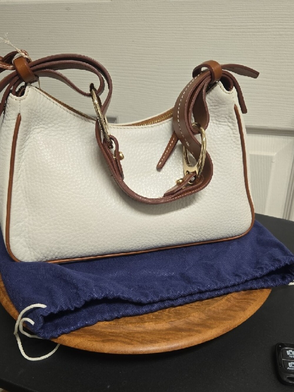 Dooney & Bourke White Pebbled Leather Shoulder Bag with Tan Trim and Strap - Picture 3 of 8